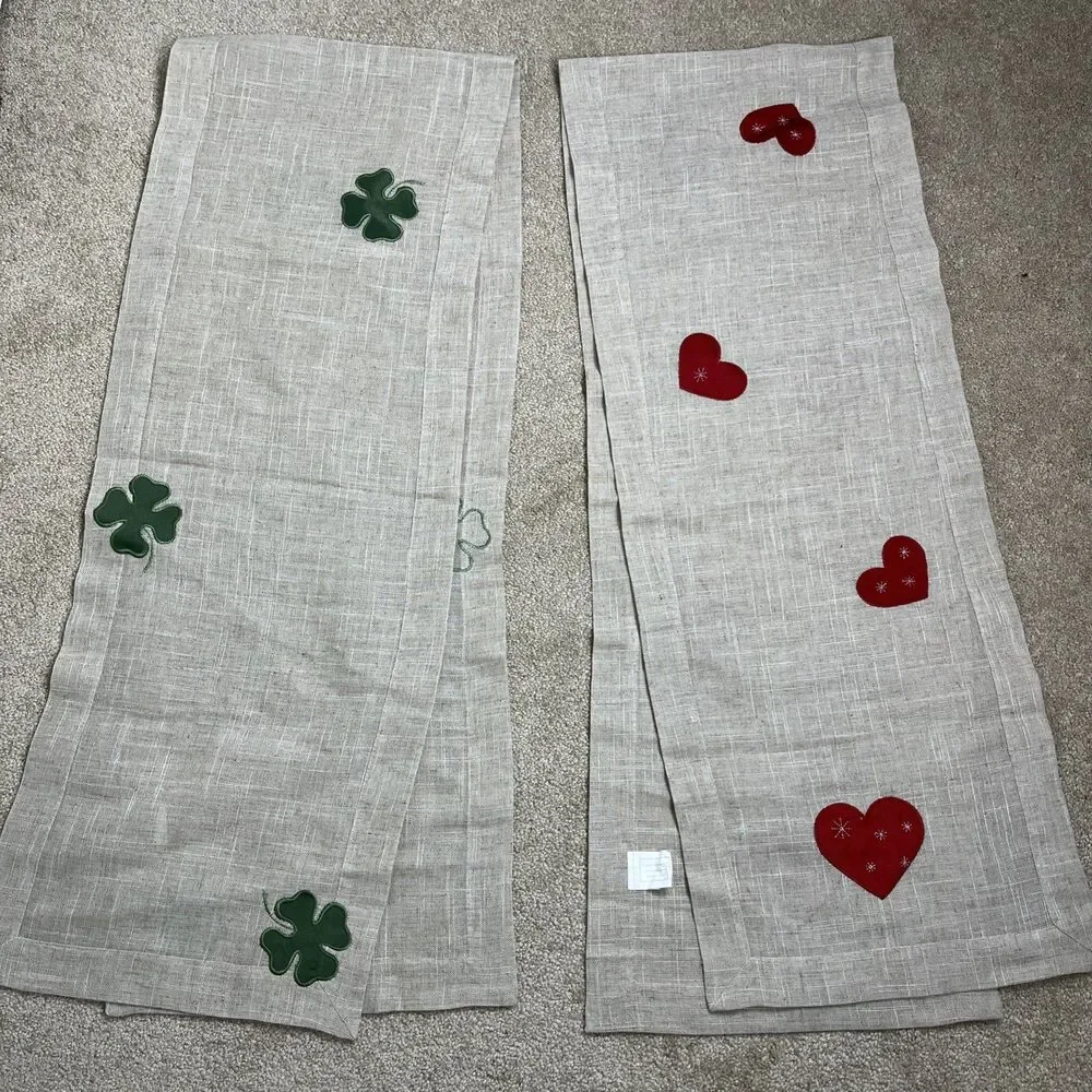 2 RIDGEFIELD HOME Holiday TABLE RUNNER 13
